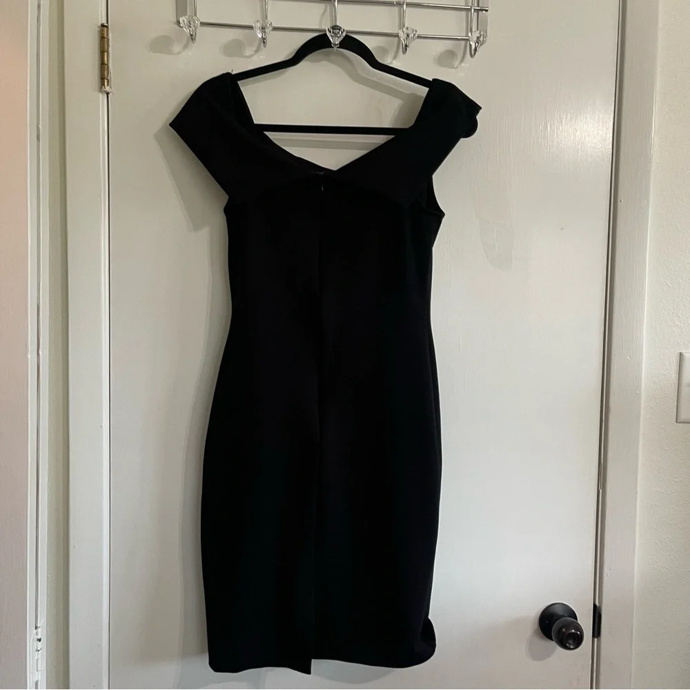 GB Women’s Elegant Black Off-Shoulder Dress Size M - Picture 3 of 9